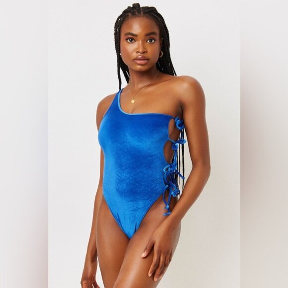NWT FRANKIES BIKINS Swim Made in USA 🇺🇸 Honey Velvet Cheeky One Piece Size M - Picture 1 of 15